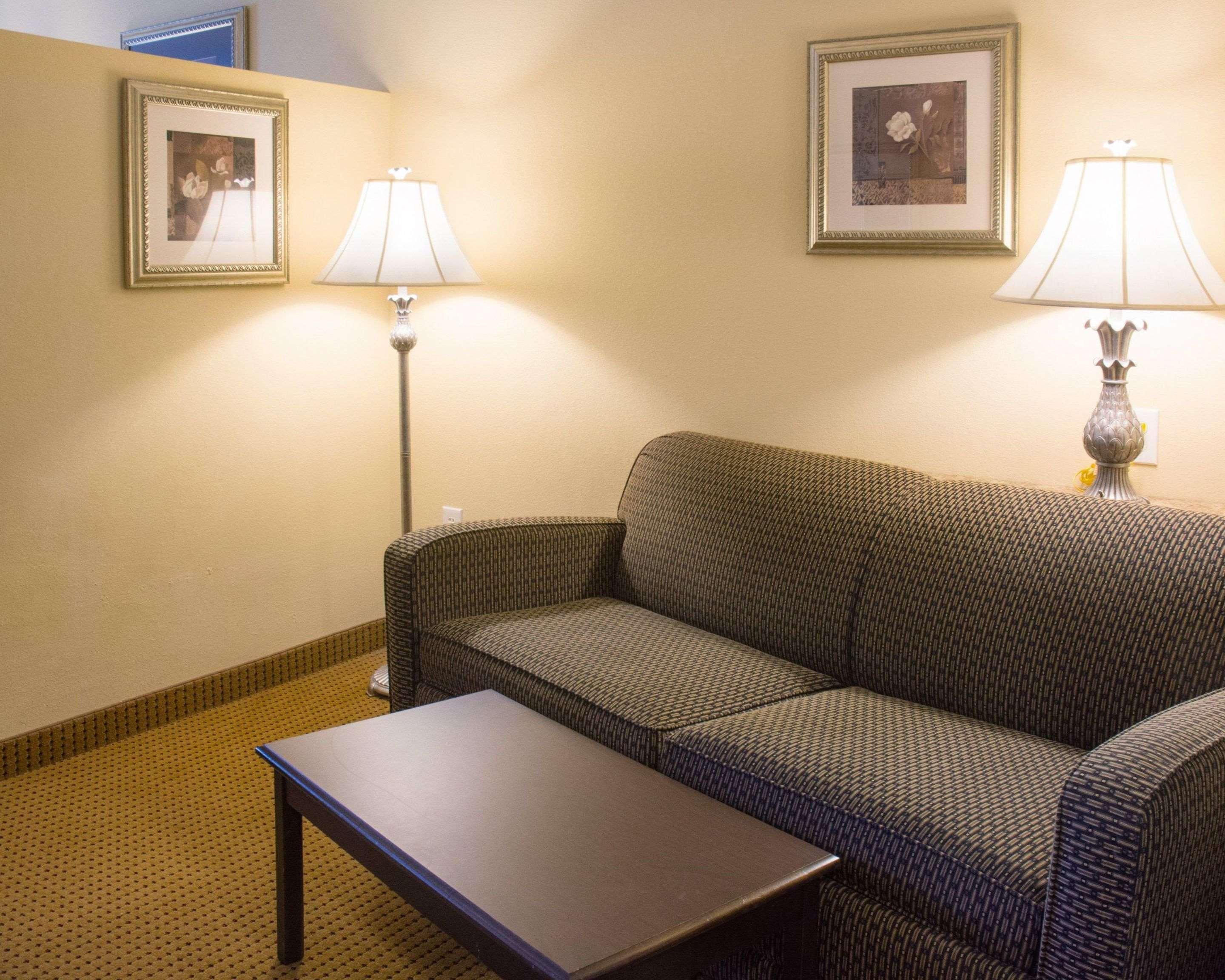 Comfort Suites Fredericksburg North Exteriör bild