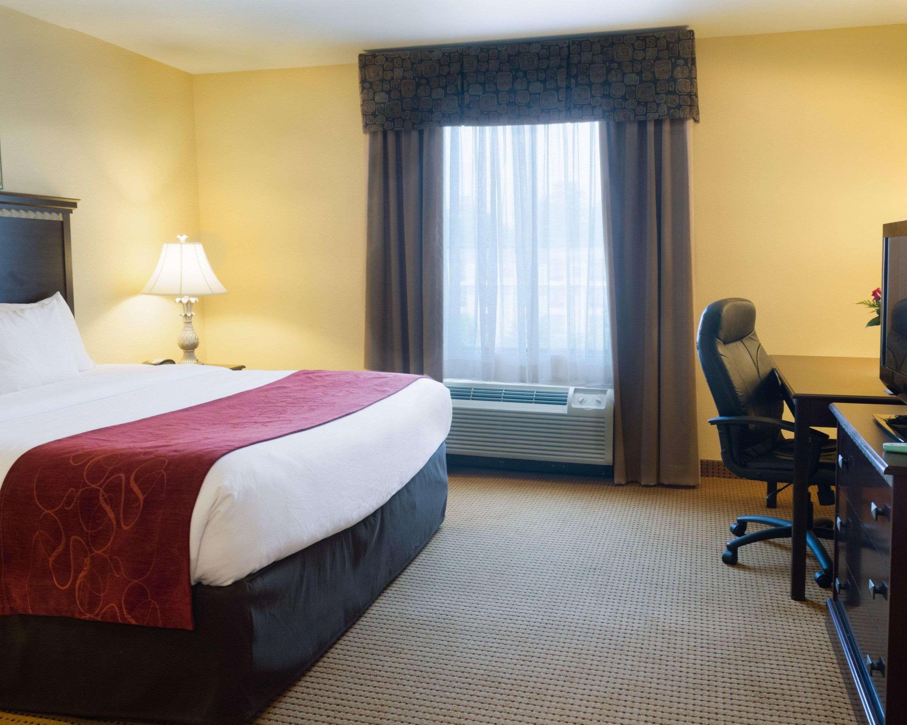 Comfort Suites Fredericksburg North Exteriör bild