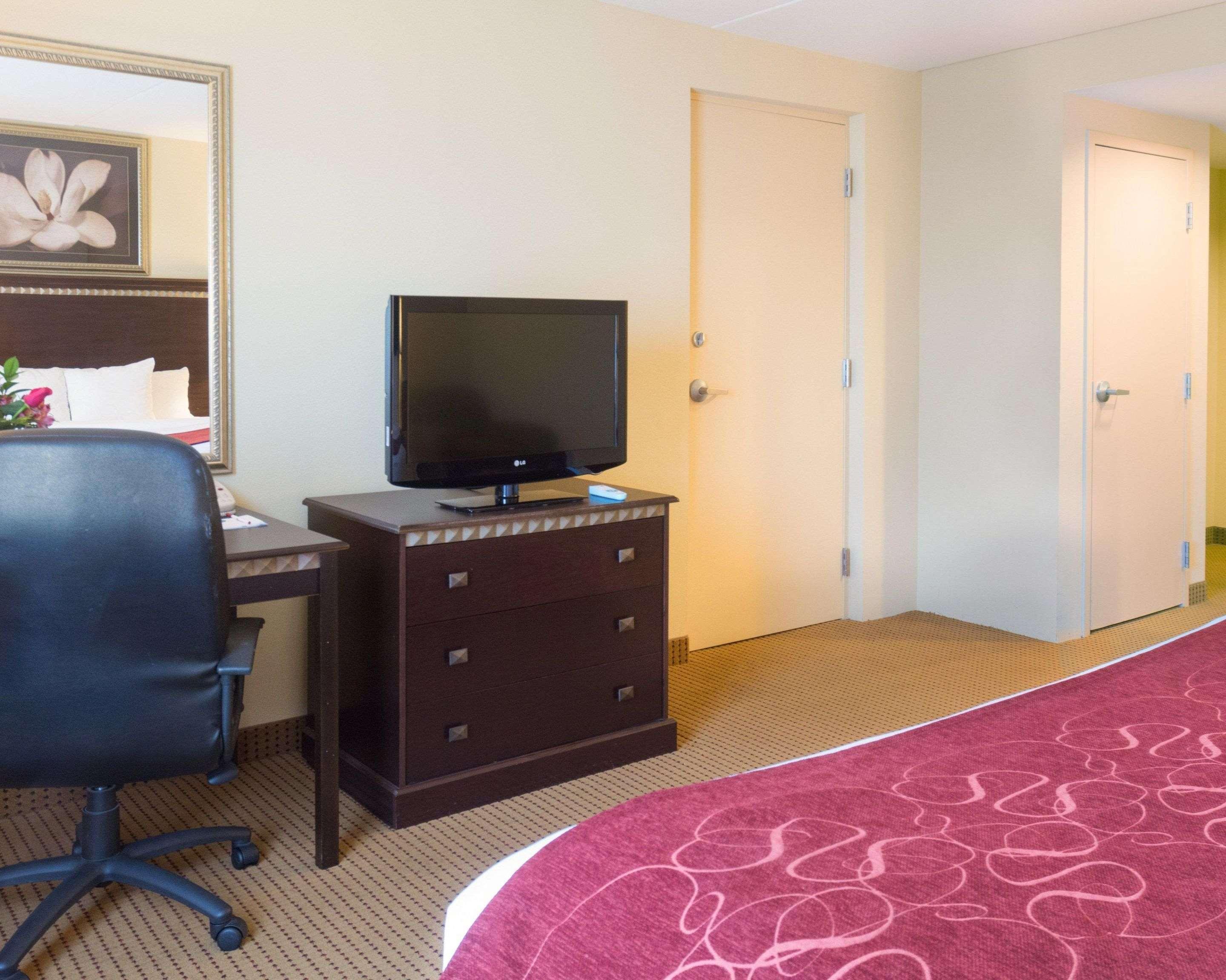 Comfort Suites Fredericksburg North Exteriör bild
