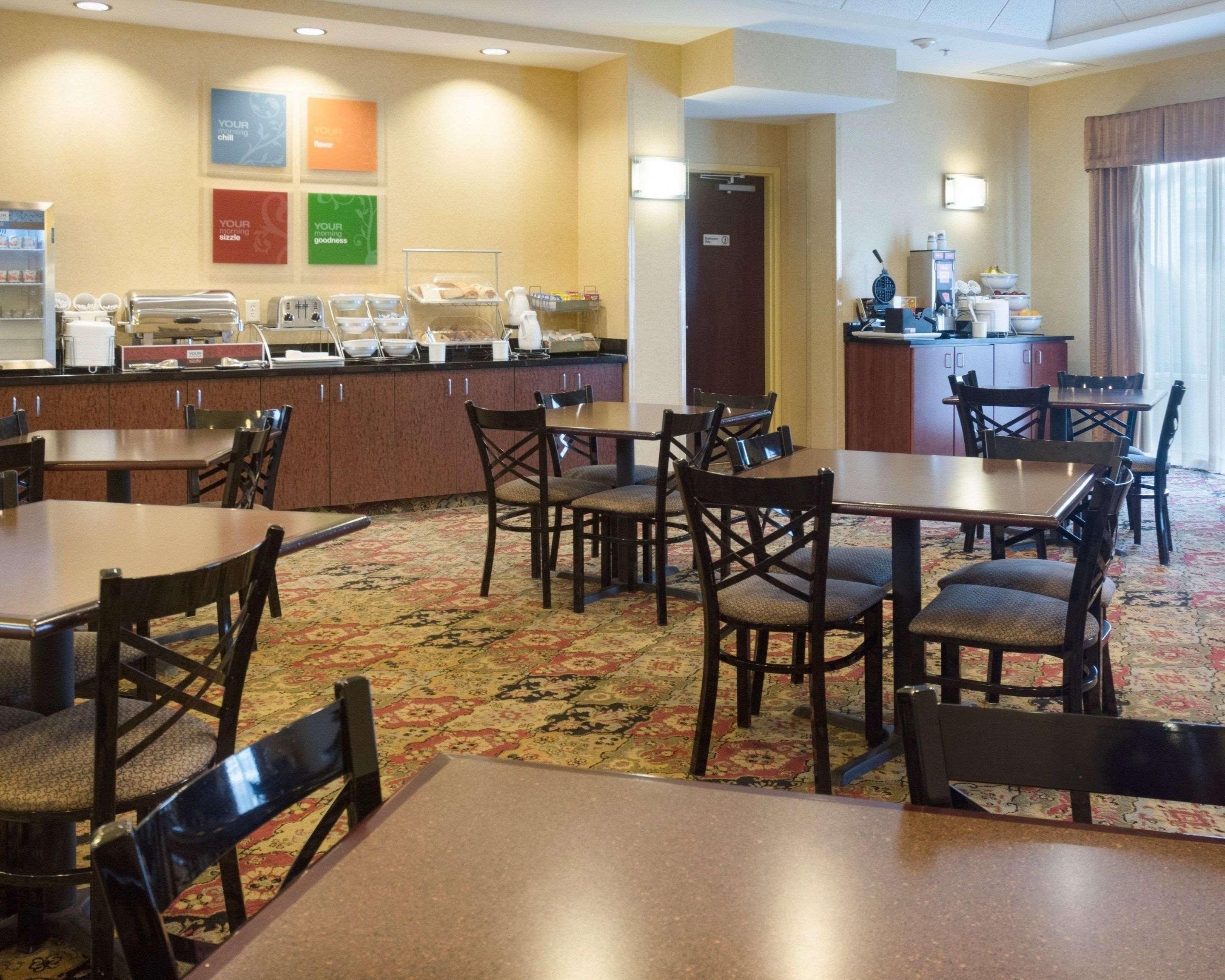 Comfort Suites Fredericksburg North Exteriör bild
