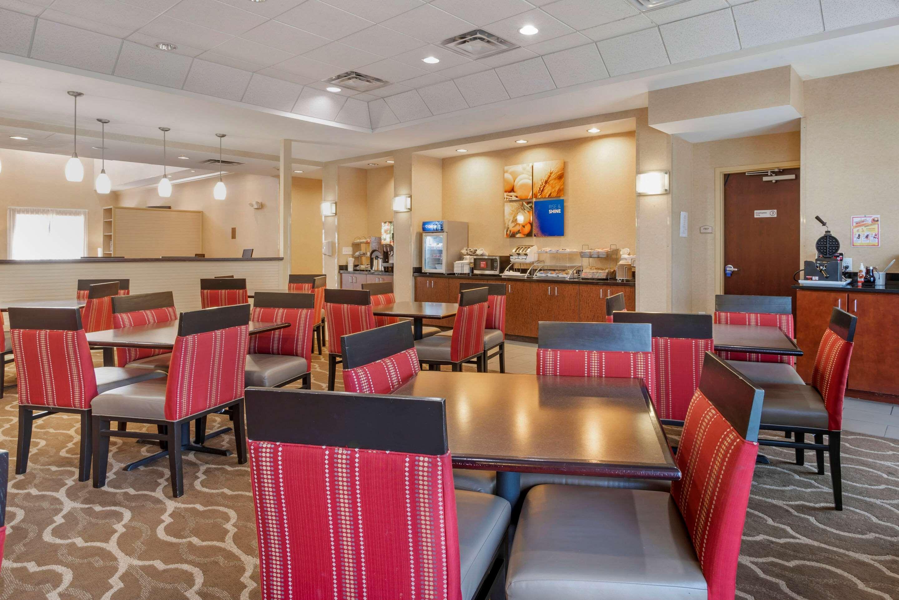 Comfort Suites Fredericksburg North Exteriör bild